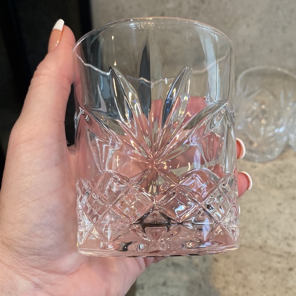 Whiskey Crystal Glass Set With (4) Glasses. - Picture 8 of 12